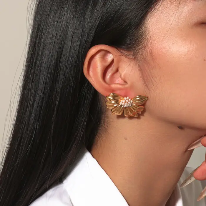 YAJUNIEL élégant 24K véritable plaqué or fleur boucles d'oreilles avec perles d'eau douce naturelles