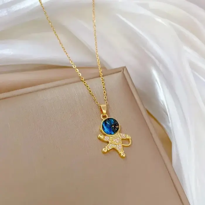 Collier de la série Star Series en acier au titane pour femme