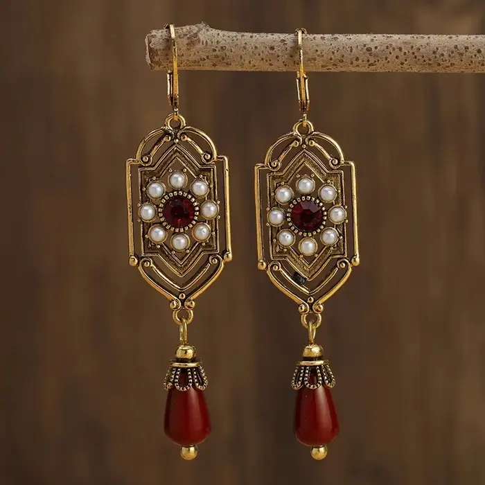 Boucles d'oreilles Vintage pour femmes, couleur or, mode carrée, pierres rouges, Imitation de perles