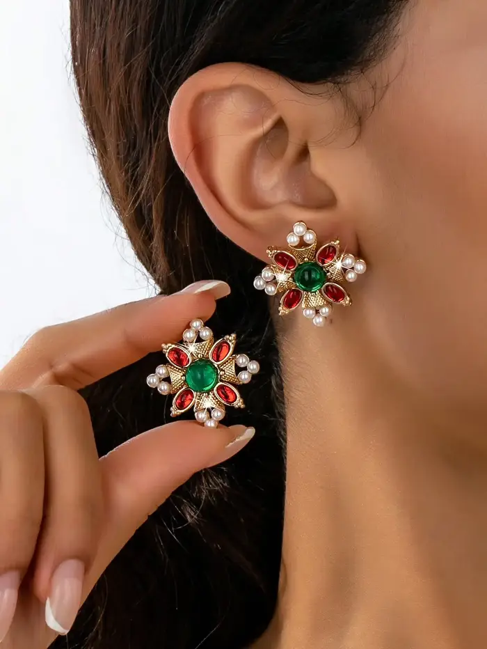 Une paire de boucles d'oreilles pour femmes tendance, de style vintage, décontractées, élégantes et 
