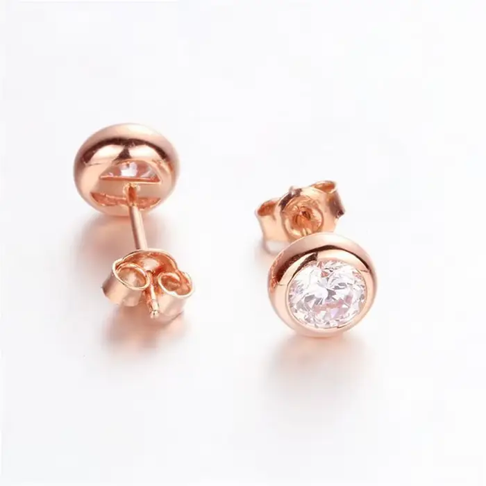 Boucles d'oreilles étincelantes en zirconium et or rose pour femmes, élégantes et sophistiquées, idéales pour les soirées et cérémonies formelles