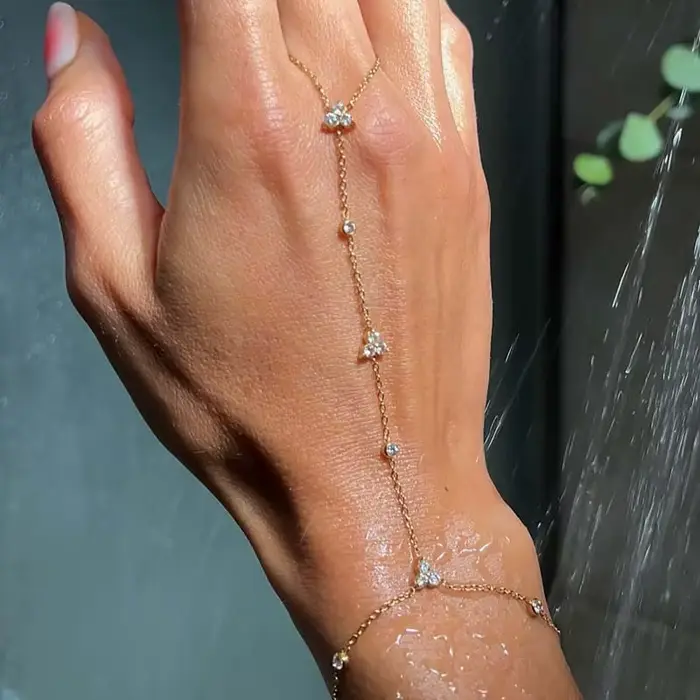 Bracelet de luxe en métal et cristal pour femmes