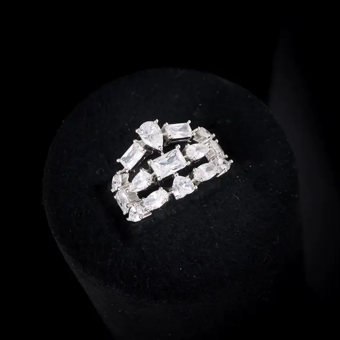 IN JEWELIFE 00113 Ensemble de colliers ras du cou de luxe pour femmes