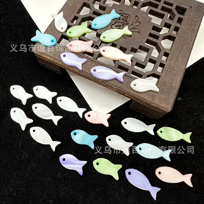 10 pendentifs en nacre en forme de poisson pour la fabrication de bijoux, accessoires DIY pour boucles d'oreilles, colliers et pompons