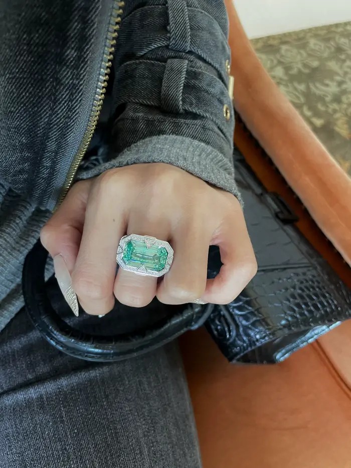 Bellux S925 argent plaqué or gemme synthétique Paraiba carré grand Carat diamant bague Fine bijoux Style