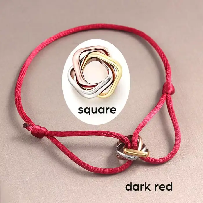 Bracelet tressé en corde réglable à trois anneaux carrés Trinity Love