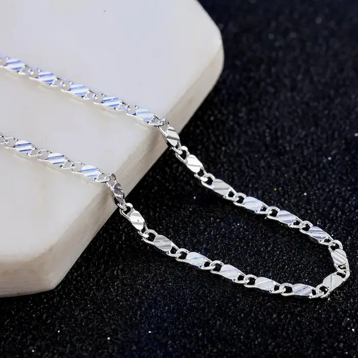 Collier en argent sterling rempli d'or 18 carats style géométrique pour femmes et hommes occasions formelles et soirées mondaines