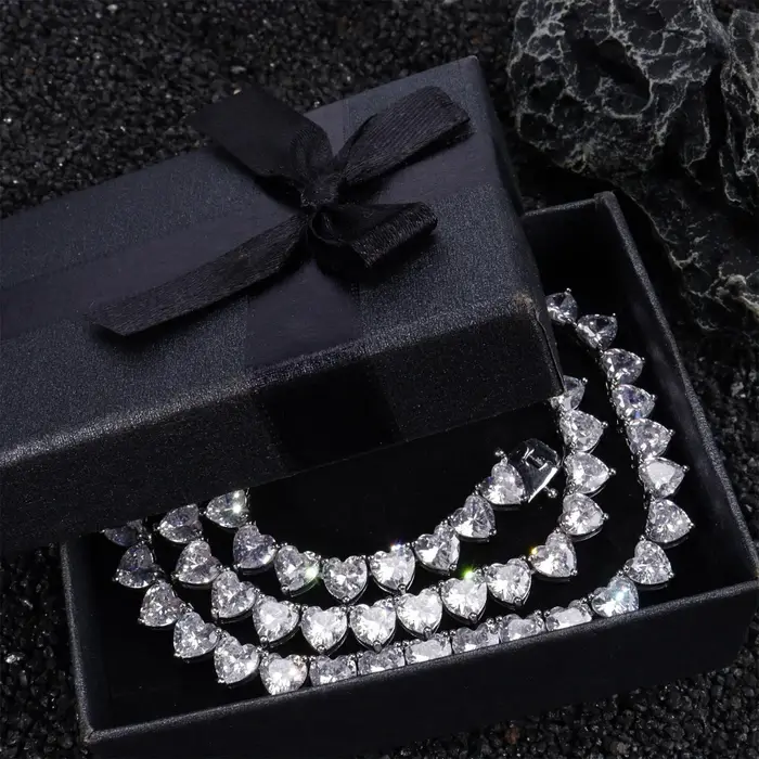 Collier en forme de cœur glacé avec breloque, cadeau pour fiançailles et mariage, bracelet pour femmes, bijoux hip hop avec différents coloris et tailles