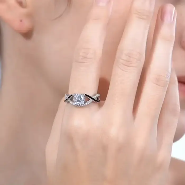 Noir Awn 2025 nouvelle mode anneaux pour femmes classique couleur argent ovale Bague de mariage Bijoux C002