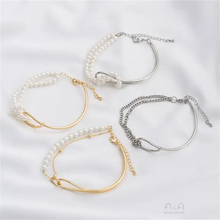 Bracelet Demi-Rond Enveloppé en Or 14K
