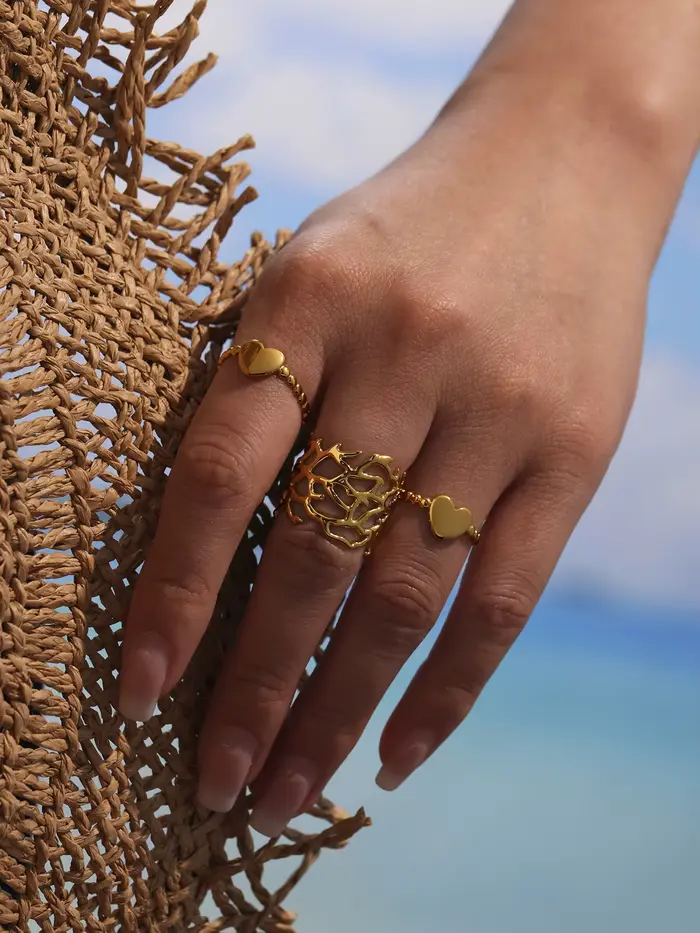 Bague de cocktail Marka en acier inoxydable plaqué or 18 carats pour femmes styles hip-hop rock et occasions spéciales
