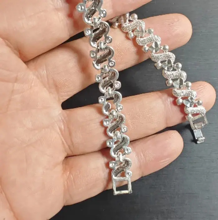 Bracelet de poignet élégant en alliage plaqué argent