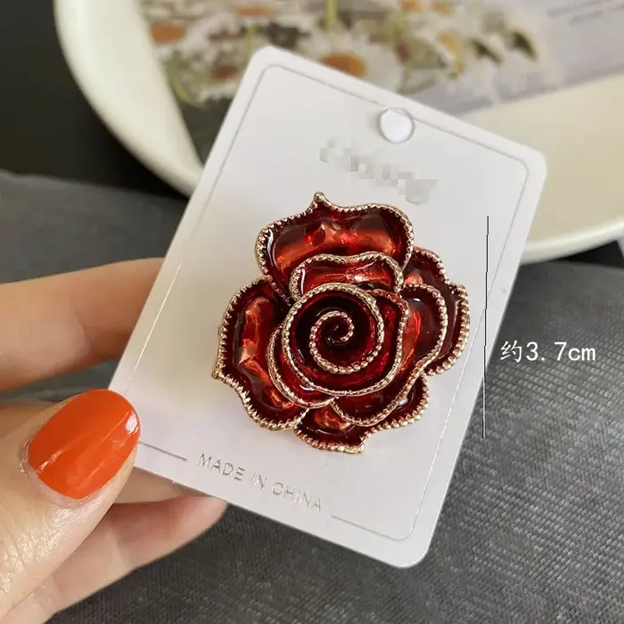 Broche rétro Rose pour femmes