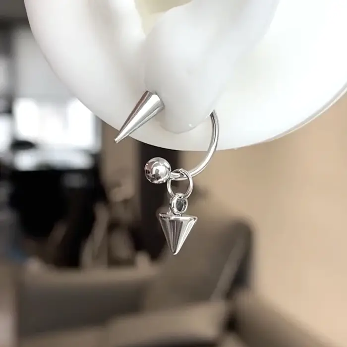 Boucles d'oreilles Punk à rivets pour femmes