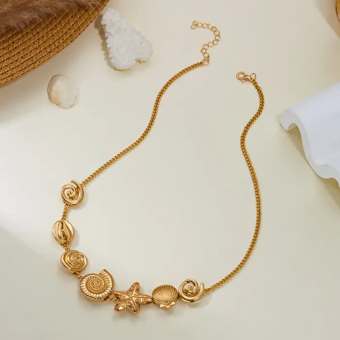 Collier Étoile de Mer Dorée pour Femme
