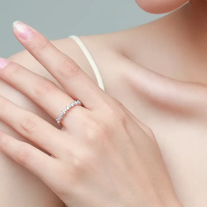 Bague Ailmay en Argent Sterling 925 Sertie de Zircone Brillante Anneau Empilable pour Femme Occasions Spéciales
