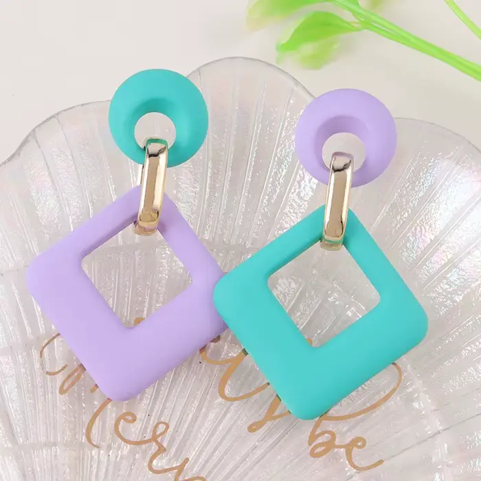 Boucles d'oreilles carrées creuses colorées pour femmes, rétro, vie quotidienne, fille, Design Simple et doux, boucles d'oreilles en acrylique, bijoux de fête de mariage