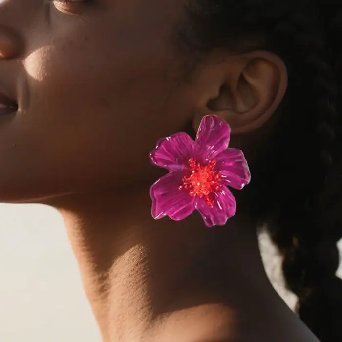 Boucles d'oreilles à fleurs en résine colorée pour femmes