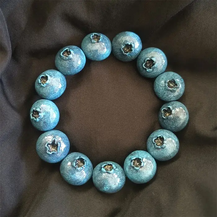 Bracelet à breloques aux baies sucrées |   Fil à perles de bleuets et de framboises |   Bijoux de fr