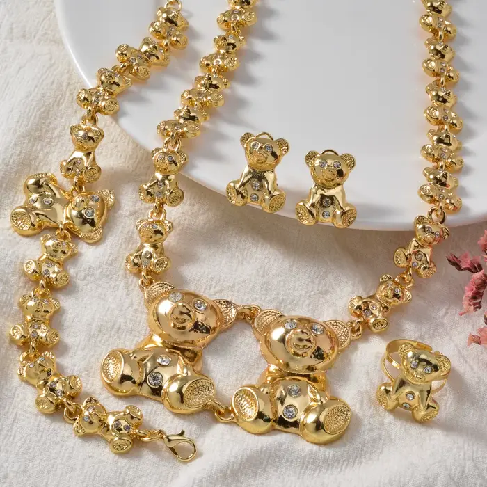 Ensemble de bijoux ensoleillés