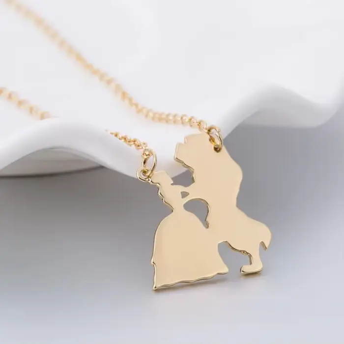 Nouveau Collier La Belle et la Bête 2025 pour Femme