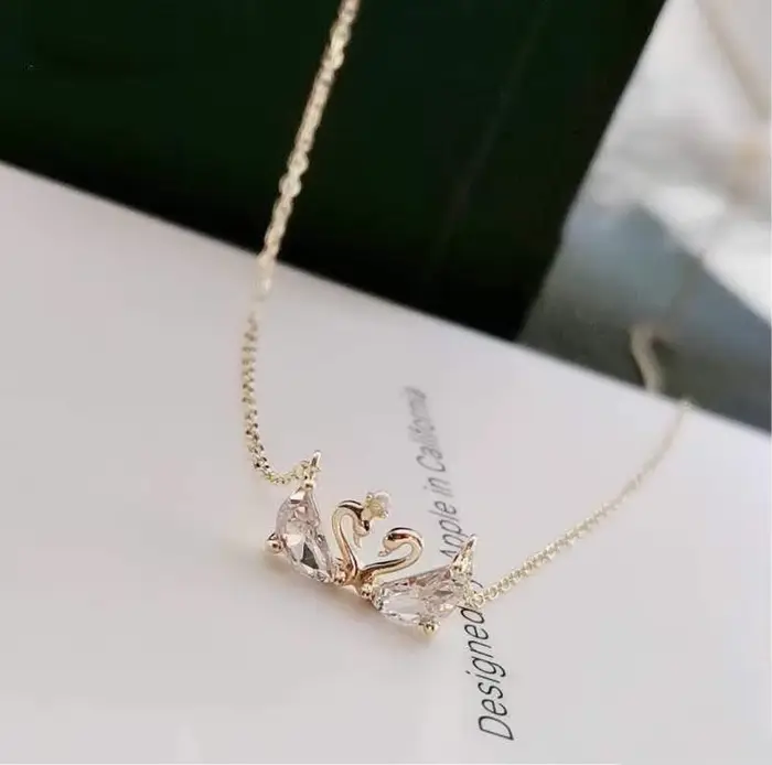 Collier élégant en perles et cristaux, motif petit cygne, double cygne, chaîne polyvalente pour clav