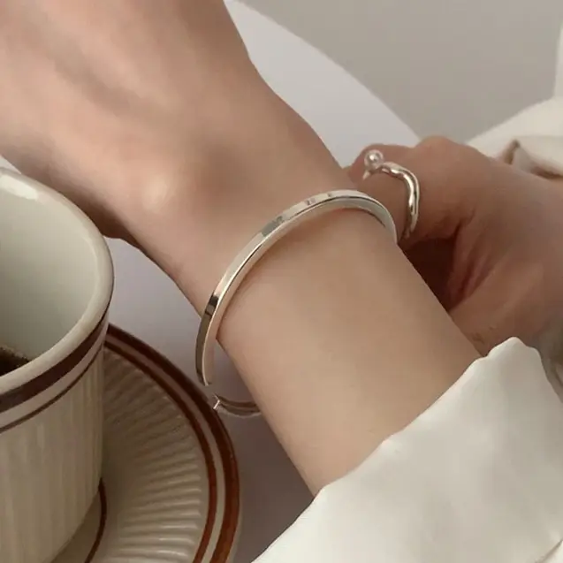Bracelet Géométrique Carré Argenté Pour Femmes Et Filles Soirées Cadeau De Fête Minimaliste Chic