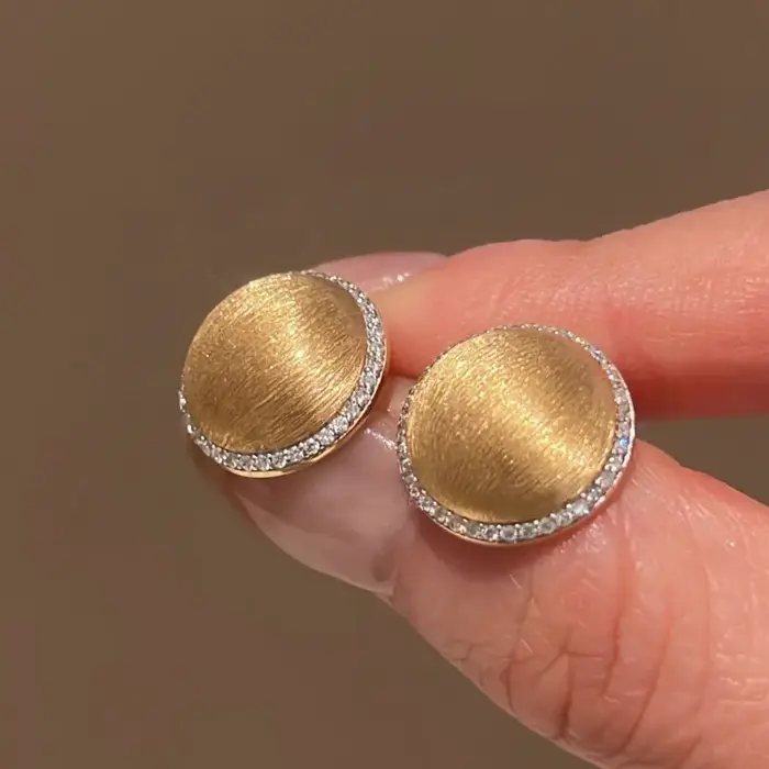 Boucles d'oreilles rondes classiques haut de gamme pour femmes