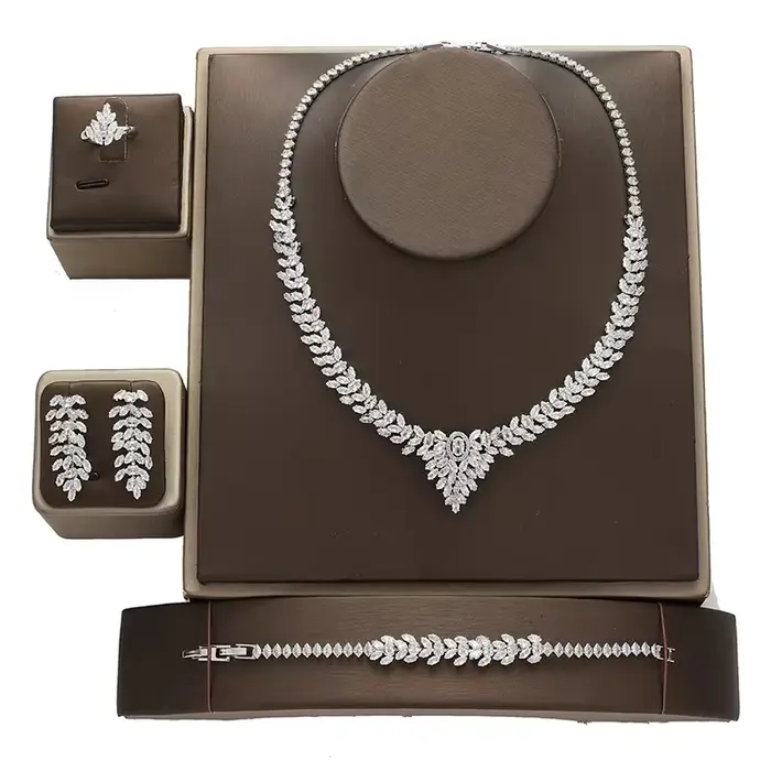 Ensemble de bijoux HADIYANA