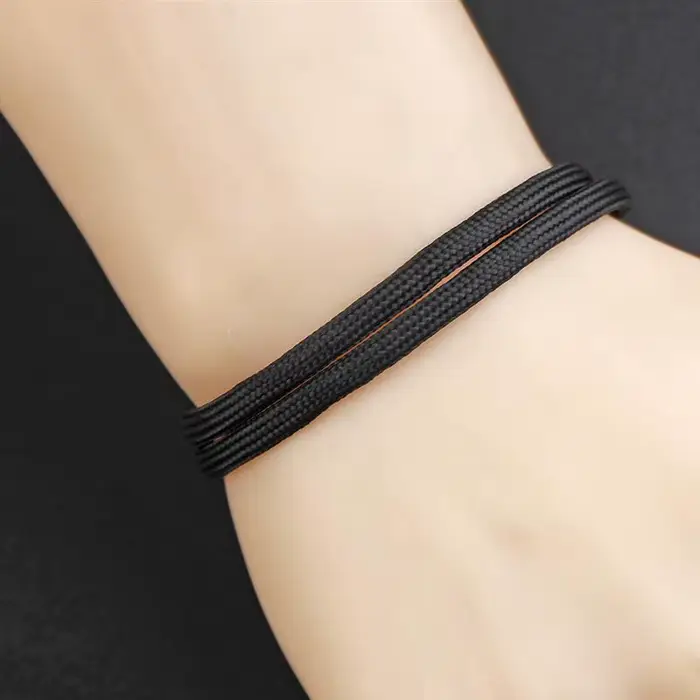 Bracelets en corde minimaliste pour hommes et femmes, faits à la main, réglables, en fil rouge, pour Couple, cadeau pour meilleur ami