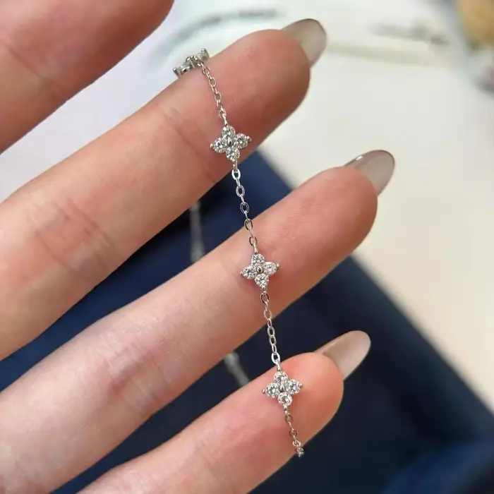 Bracelet à quatre trèfles en Zircon pour femmes
