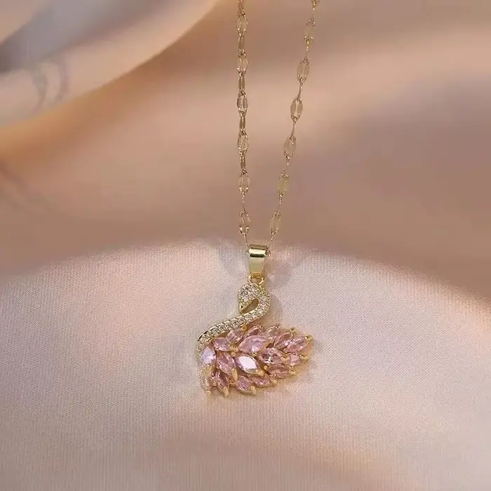Collier avec pendentif cygne rose en cristal pour femmes, exquis, de luxe, couleur or, en acier inoxydable, bijoux coréens, Colorfast, nouvelle collection