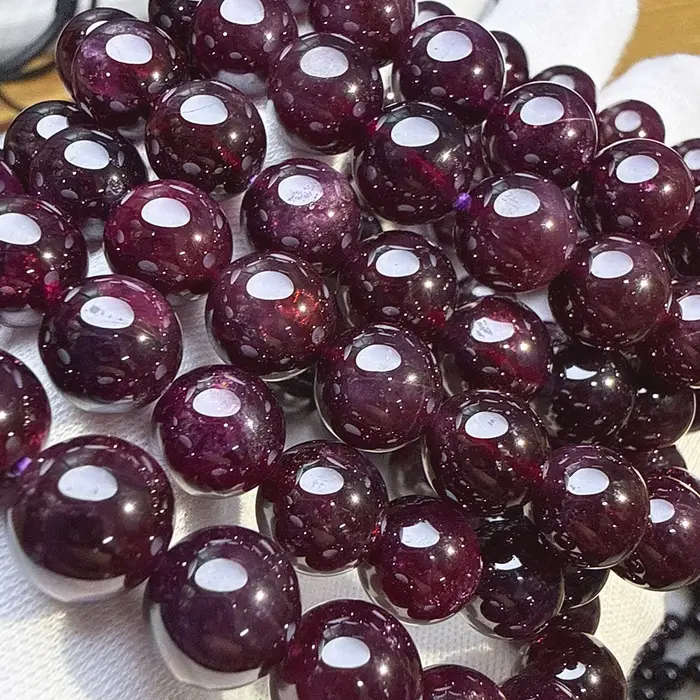 Bracelet de perles rondes en grenat violet naturel AAA