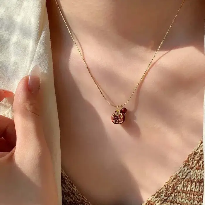 Ensemble de bijoux collier pendentif grenade rouge moderne pour femmes occasions de fête