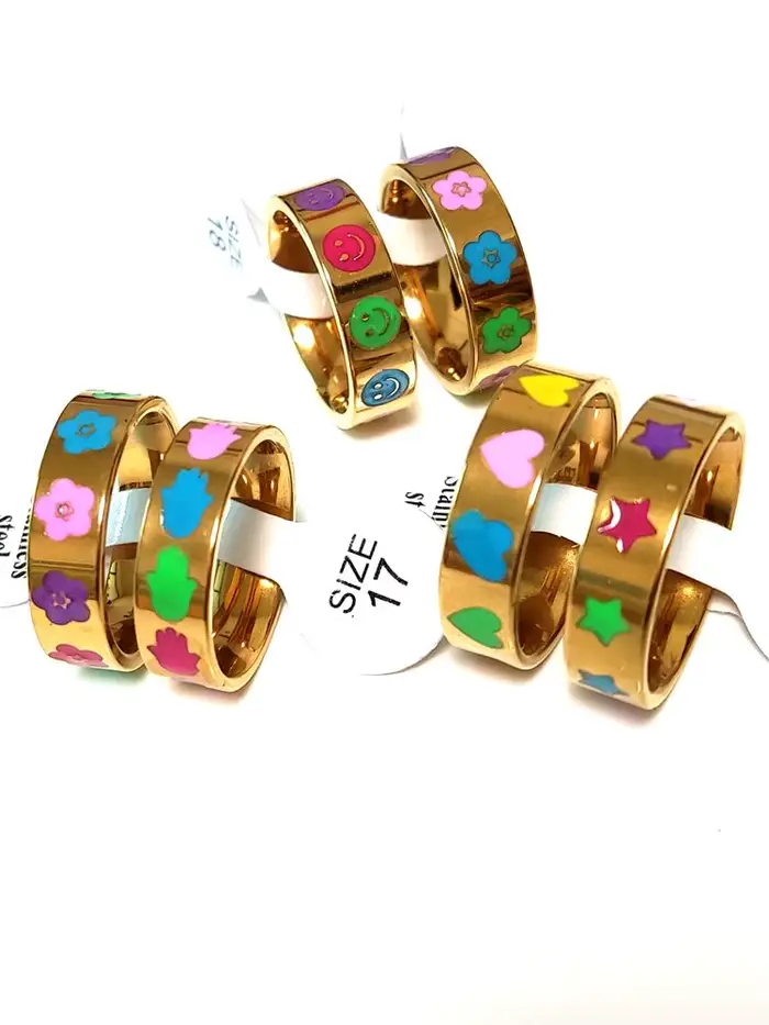 Bagues pour femmes plaquées or motif coeur assortiment varié pour soirées et occasions spéciales collection complète à la mode