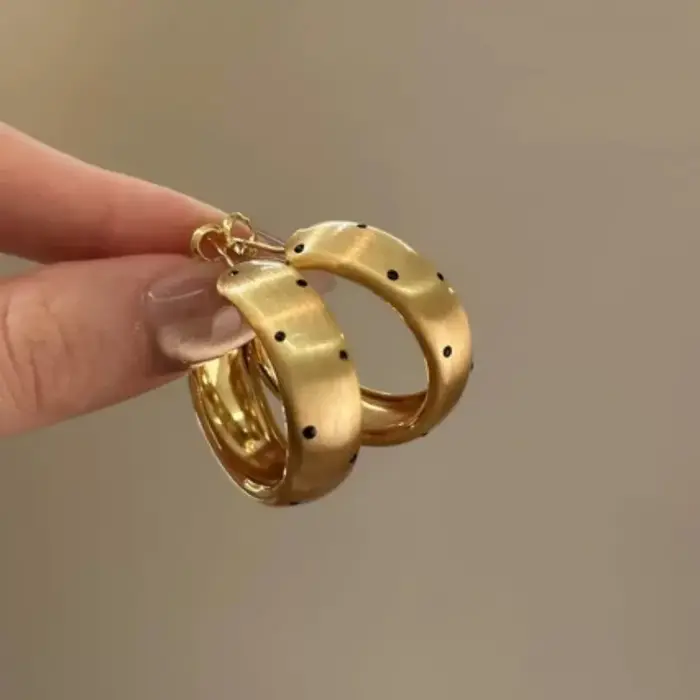 Boucles d'oreilles rétro géométriques circulaires à pois pour femmes, cerceau en métal de tempéramen