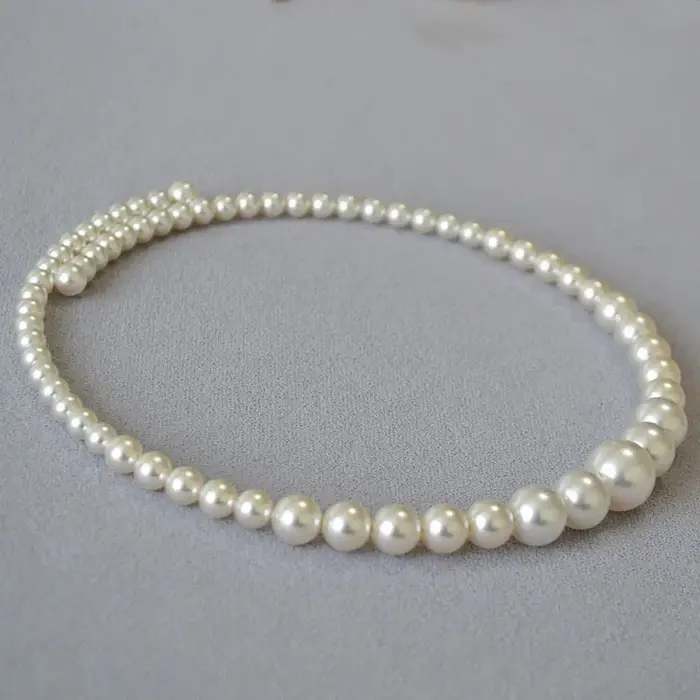 Collier ras du cou rond français élégant en perles artificielles
