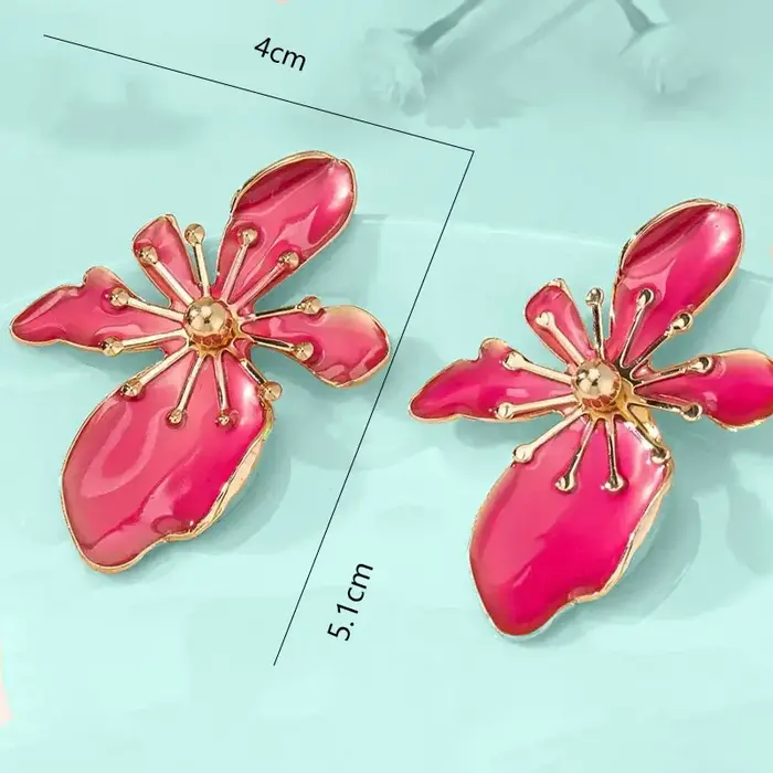 Paire de boucles d'oreilles élégantes à fleurs exagérées