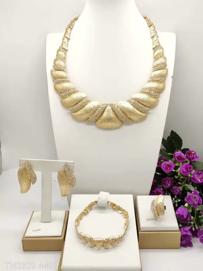 Ensemble de bijoux uniques pour femmes, collier, boucles d'oreilles, bracelet, bague, pour mariage nigérian