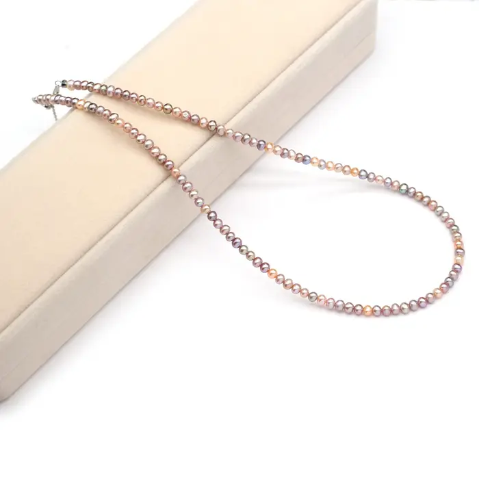 Collier de perles d'eau douce naturelles fines pour femmes