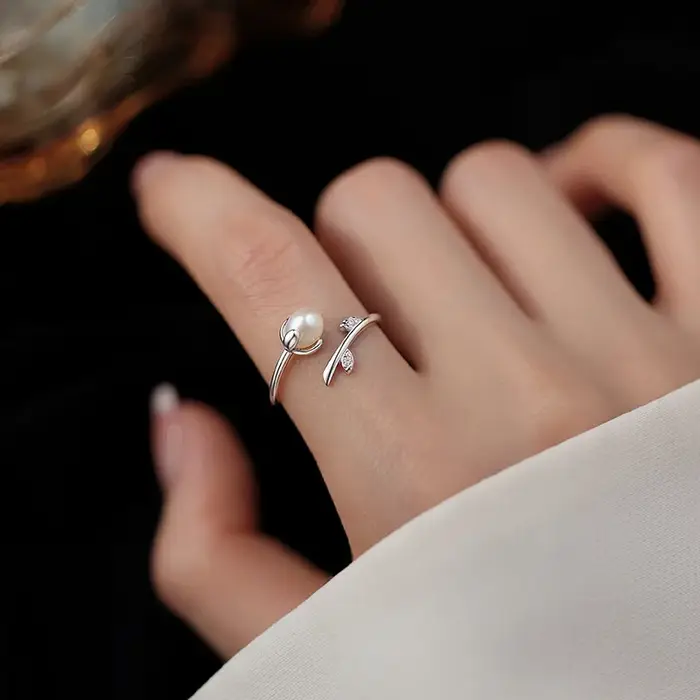Bague en perle minimaliste de luxe