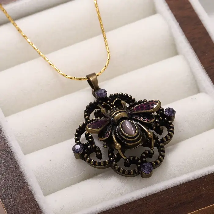 Collier pendentif abeille vintage pour femme, plaqué or 18 carats, breloque insecte en émail, bijou 