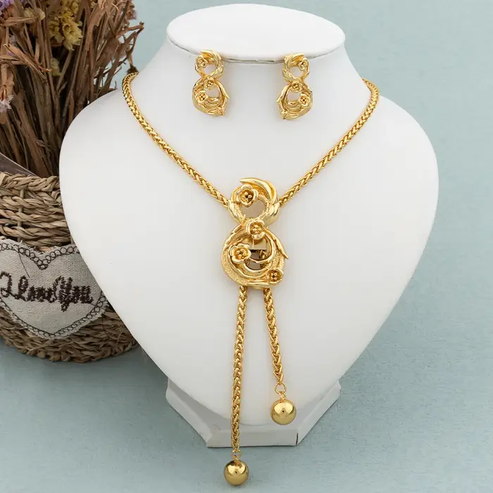 Ensemble de bijoux plaqués or pour femme