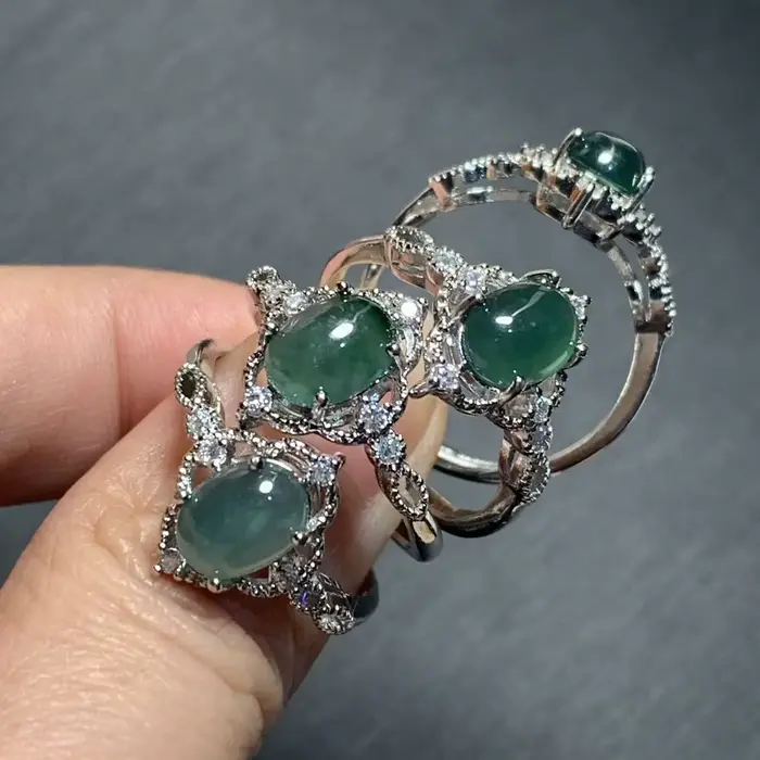 Bague en jade vert naturel de qualité