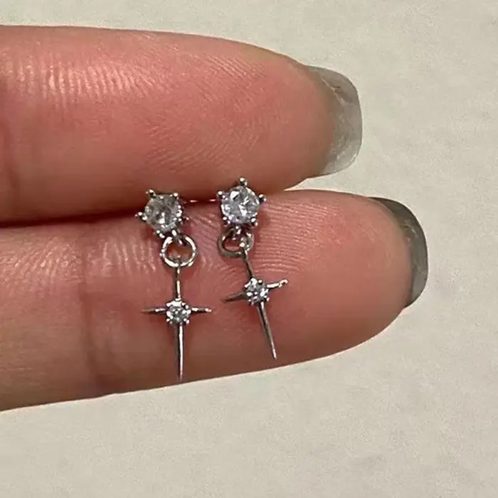 Mini boucles d'oreilles en cristal Zircon