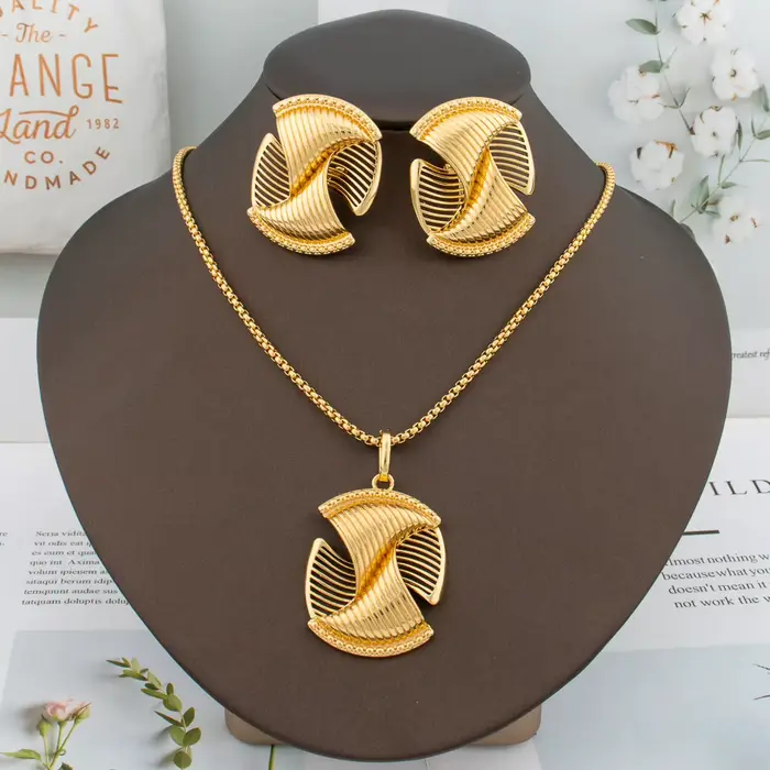 Ensemble de bijoux plaqués or pour femmes, collier, boucles d'oreilles et bracelet, accessoires de m
