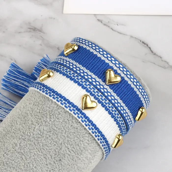 Bracelets tissés à clous en forme de cœur