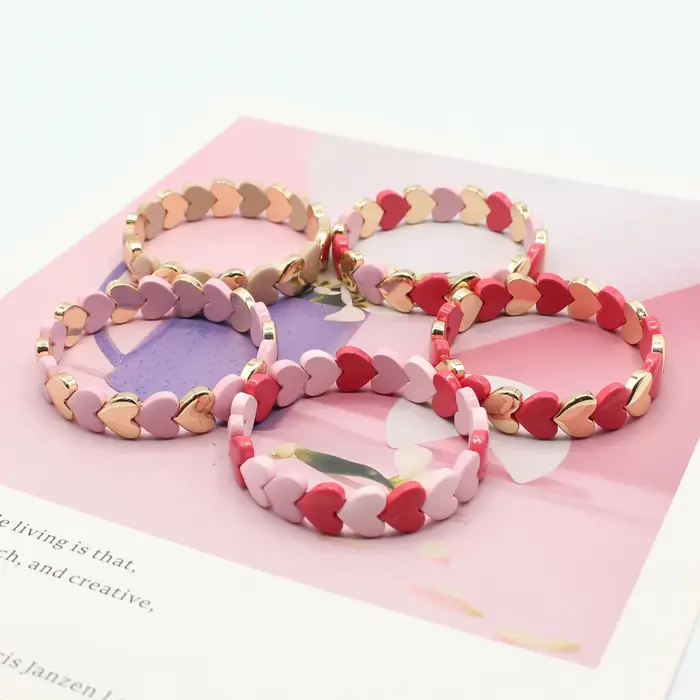 Bracelet élastique aux motifs coeurs et vagues hawaïennes pour femmes, bijou romantique et moderne à offrir pour toutes les occasions