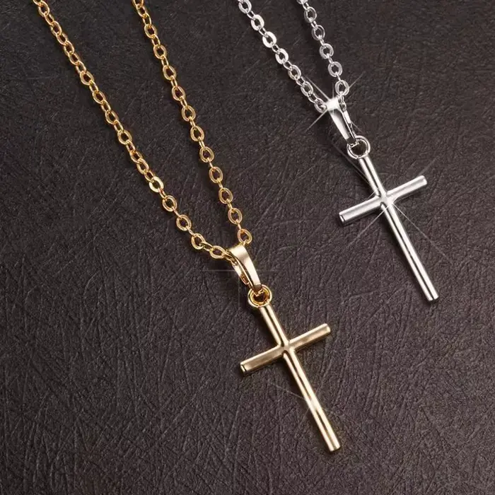 Collier croix de Jésus Christ plaqué argent pour homme et femme occasionnelle cérémonie religieuse et événement festive