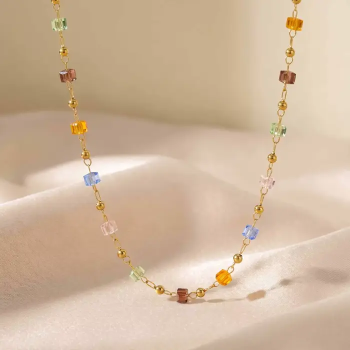 Collier ras du cou avec cristaux carrés colorés, chaîne perlée en acier inoxydable plaqué or 18 cara